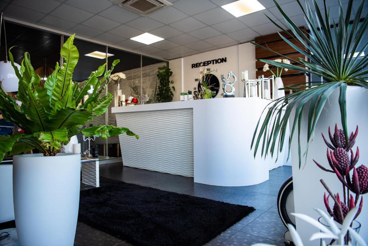 Acktion Deluxe Shumen Exterior foto