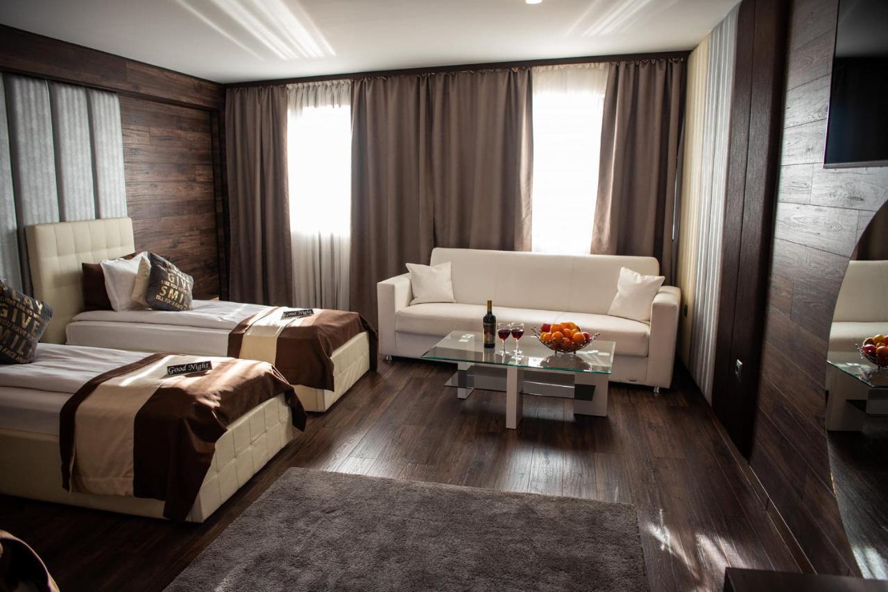 Acktion Deluxe Shumen Exterior foto