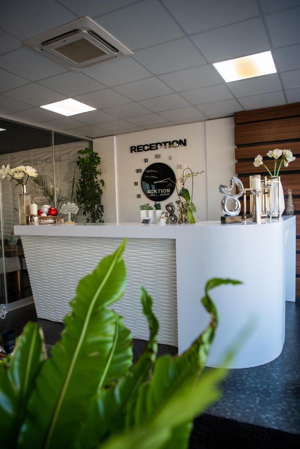 Acktion Deluxe Shumen Exterior foto