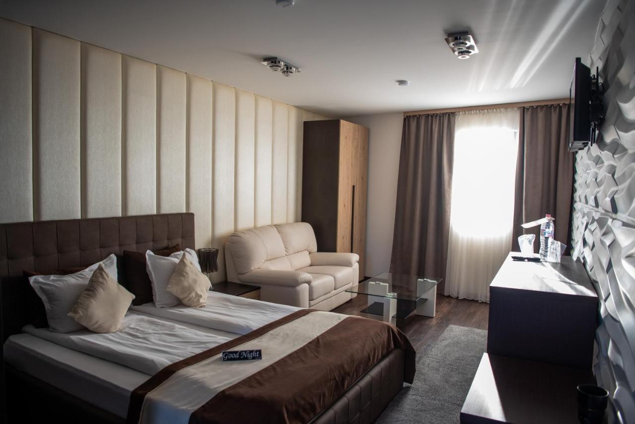Acktion Deluxe Shumen Exterior foto